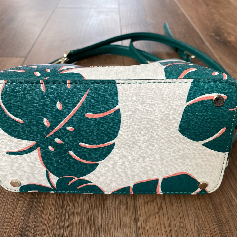 Kate Spade Like New Purse